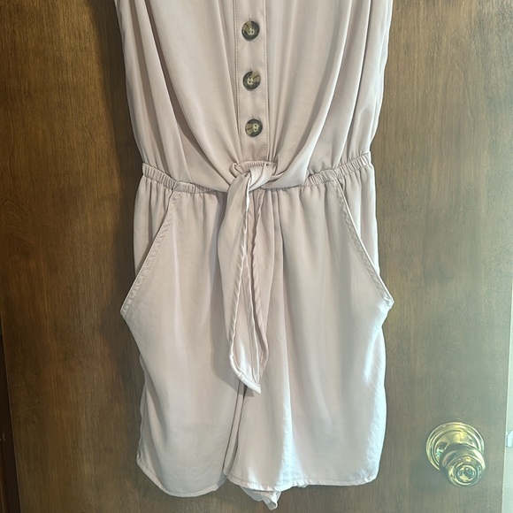 Express Women’s Jumpsuit/Romper - Picture 4 of 5